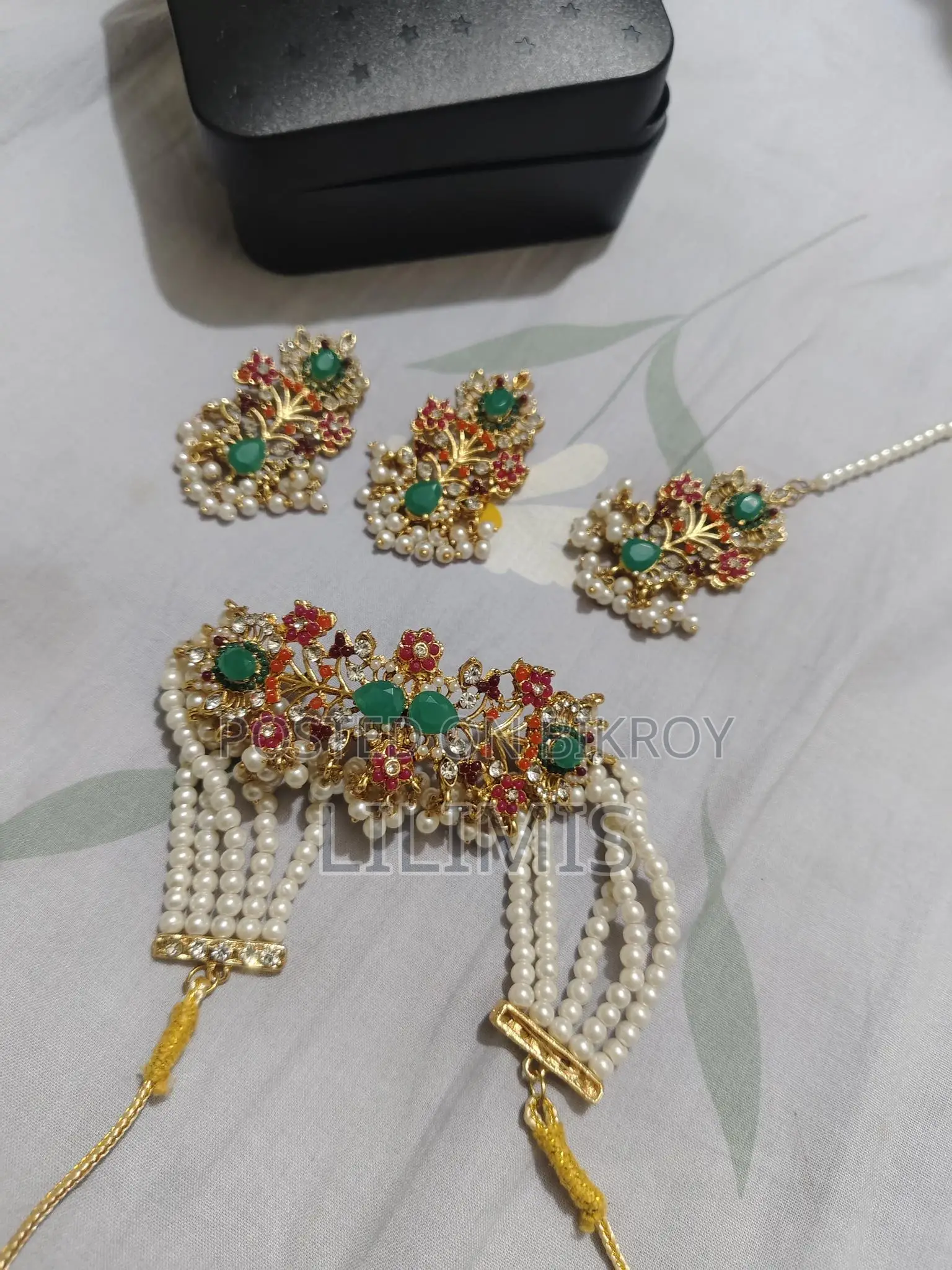 Kundon Jwellery Set