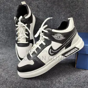 Trendy Sneakers