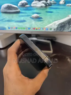 Apple iPhone 15 Pro (Used)