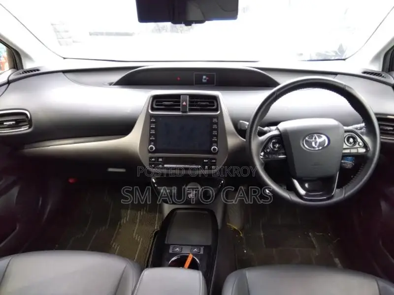 Toyota Prius A Touring Selection 2021