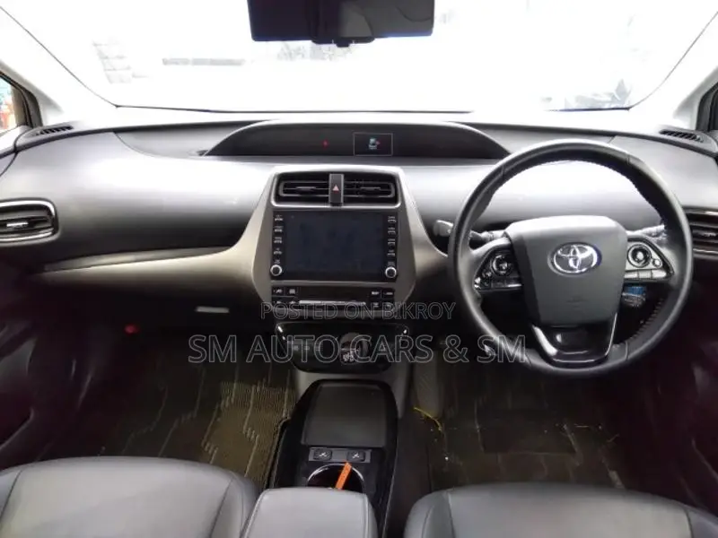 Toyota Prius A Touring Selection 2021