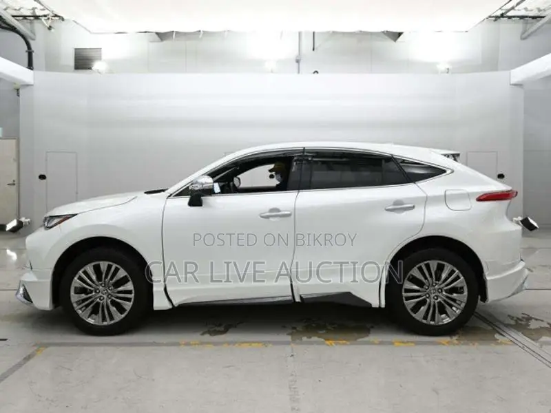 Toyota Harrier Hybrid 2021