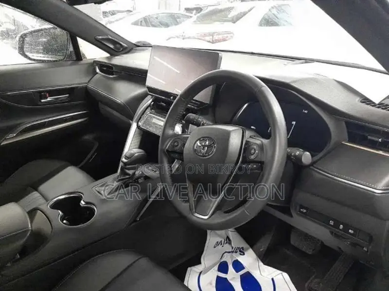 Toyota Harrier Hybrid 2021