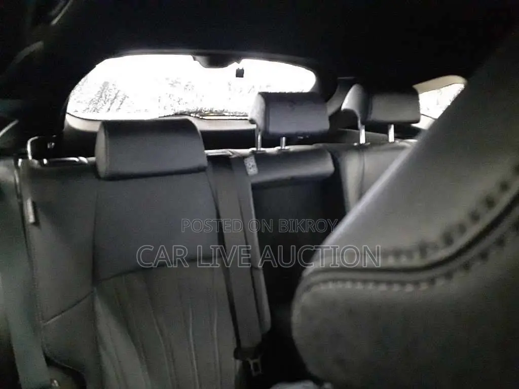 Toyota Harrier Hybrid 2021