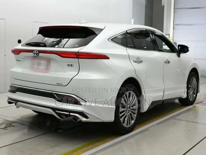 Toyota Harrier Hybrid 2021