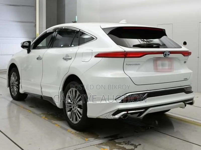 Toyota Harrier Hybrid 2021