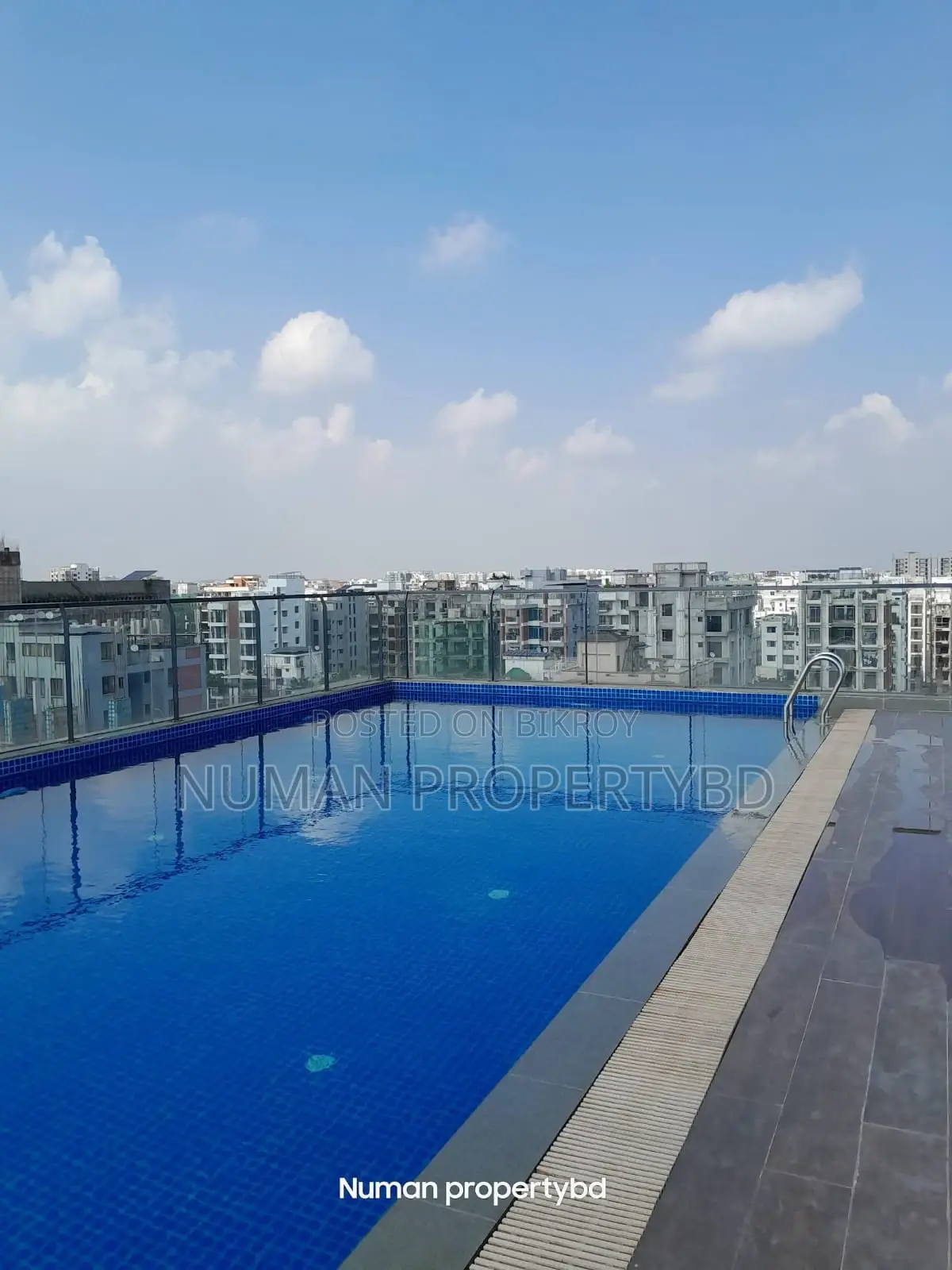 Swimming Pool, Gym, 2800 sq ft 4 bedroom new luxury semi-furnished flat for rent