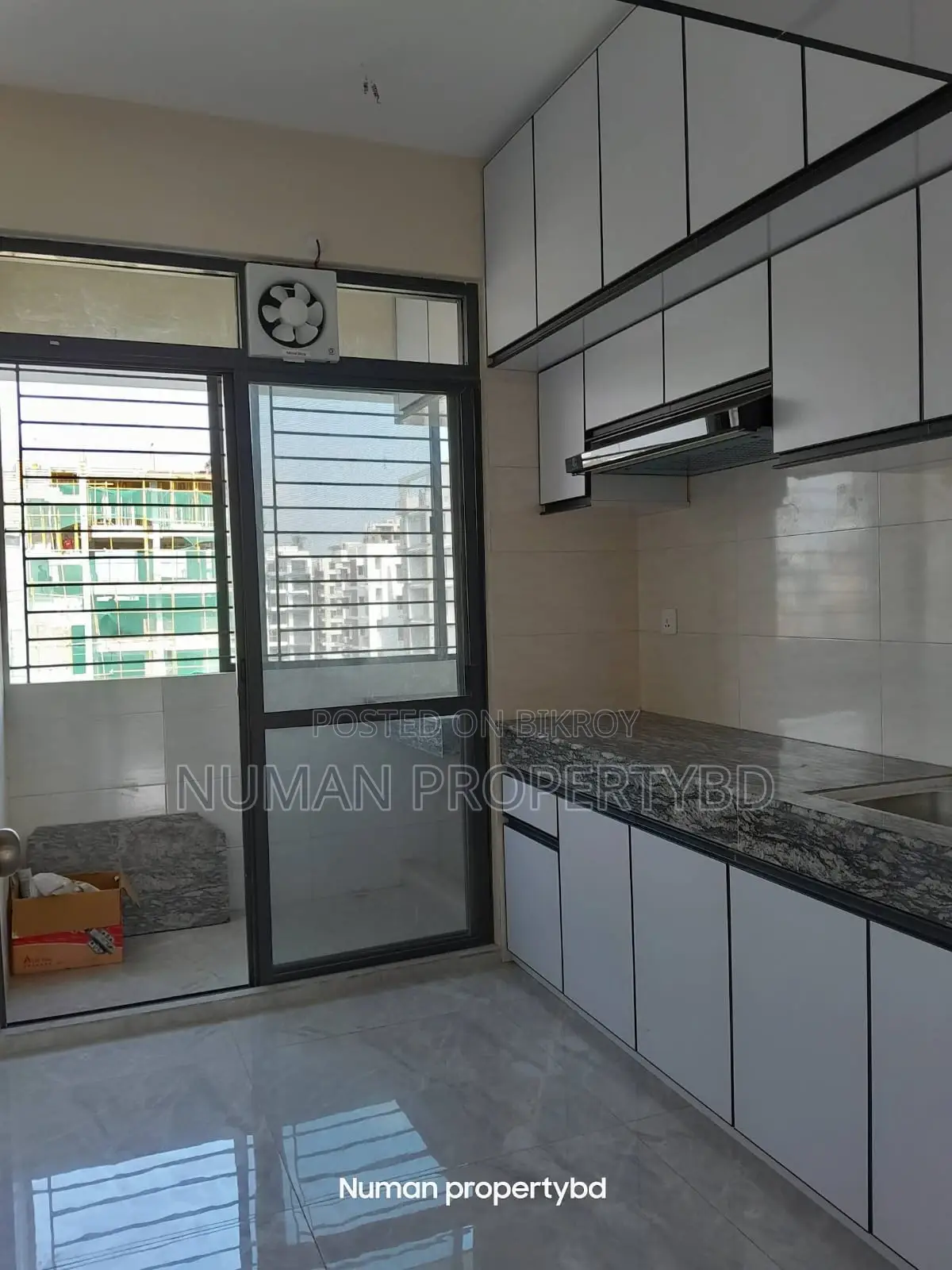 Swimming Pool, Gym, 2800 sq ft 4 bedroom new luxury semi-furnished flat for rent