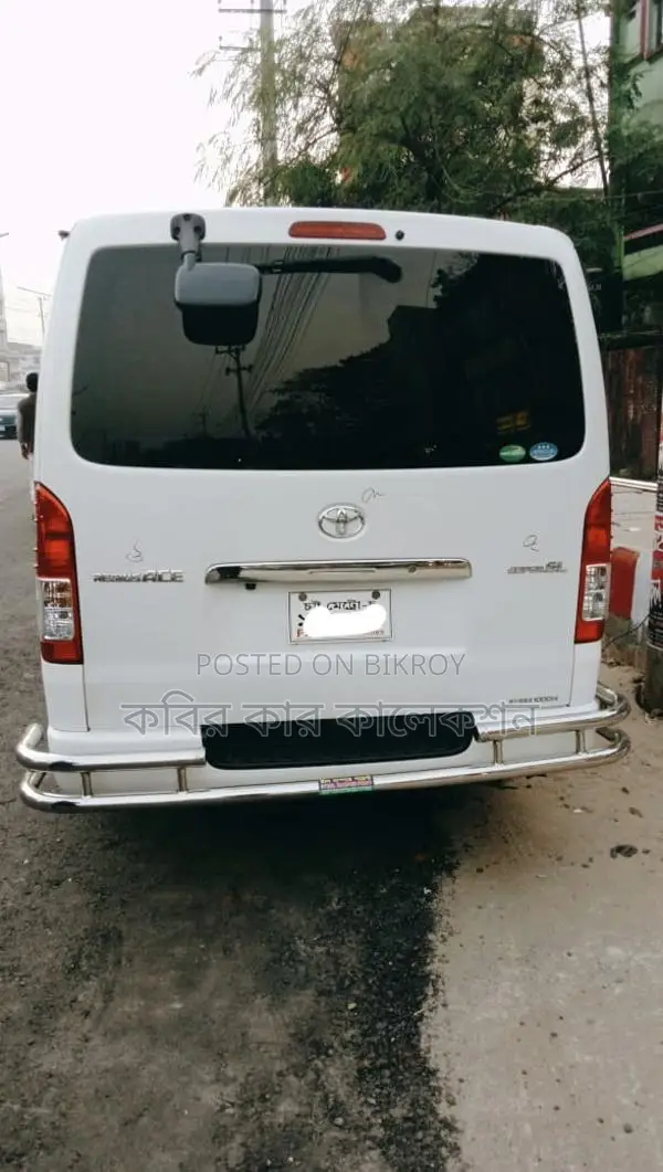 Toyota Hiace Super GL 2015
