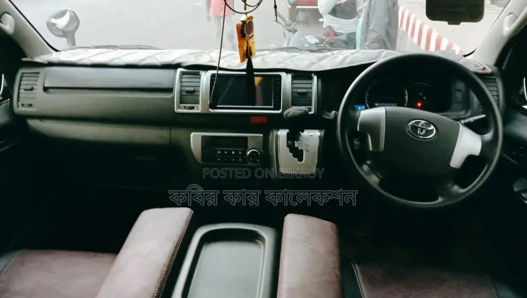Toyota Hiace Super GL 2015