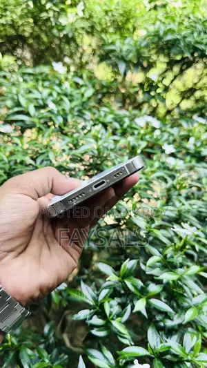 Apple iPhone 14 Pro (Used)