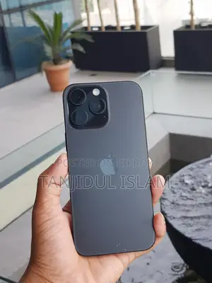 Apple iPhone 16 Pro Max . (Used)
