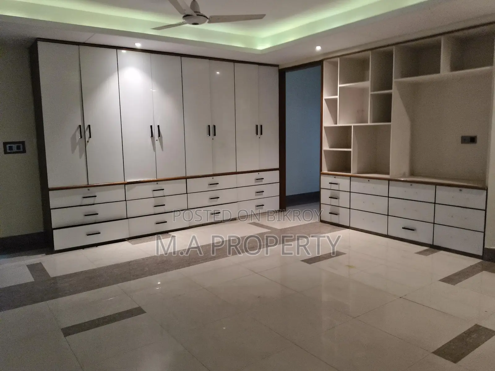 Duplex Baridhara 6-Bed Apartment for Rent