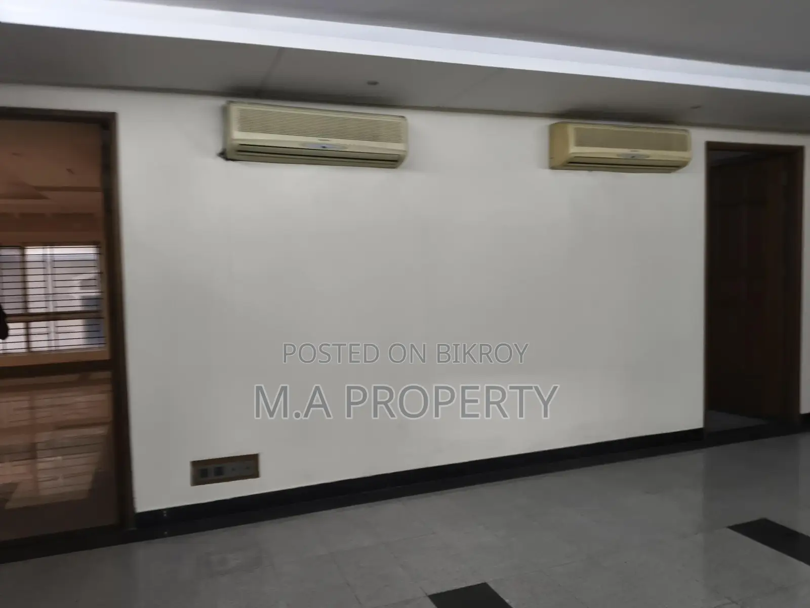 Duplex Baridhara 6-Bed Apartment for Rent