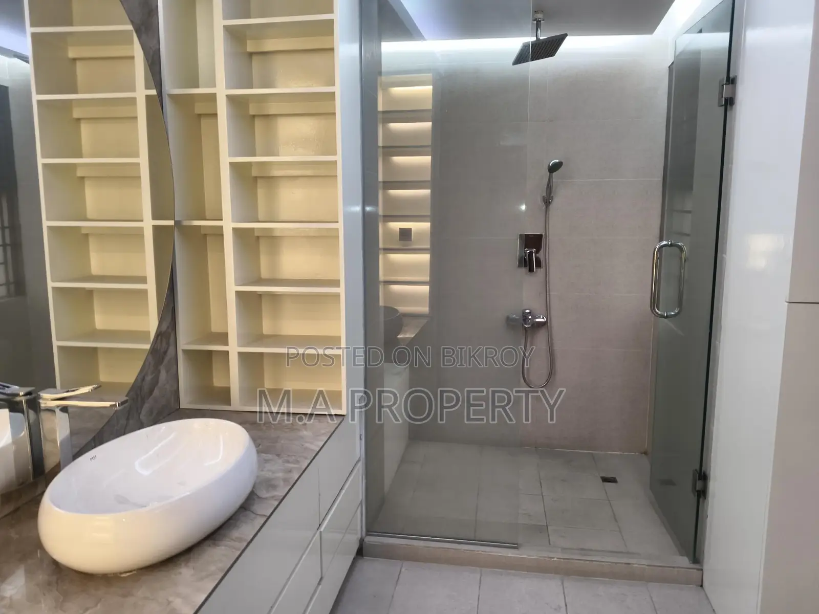 Duplex Baridhara 6-Bed Apartment for Rent