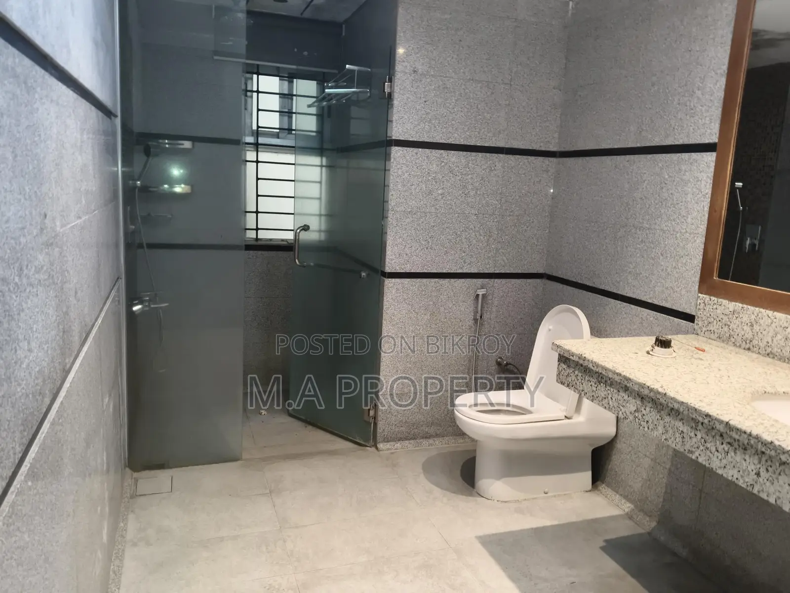 Duplex Baridhara 6-Bed Apartment for Rent