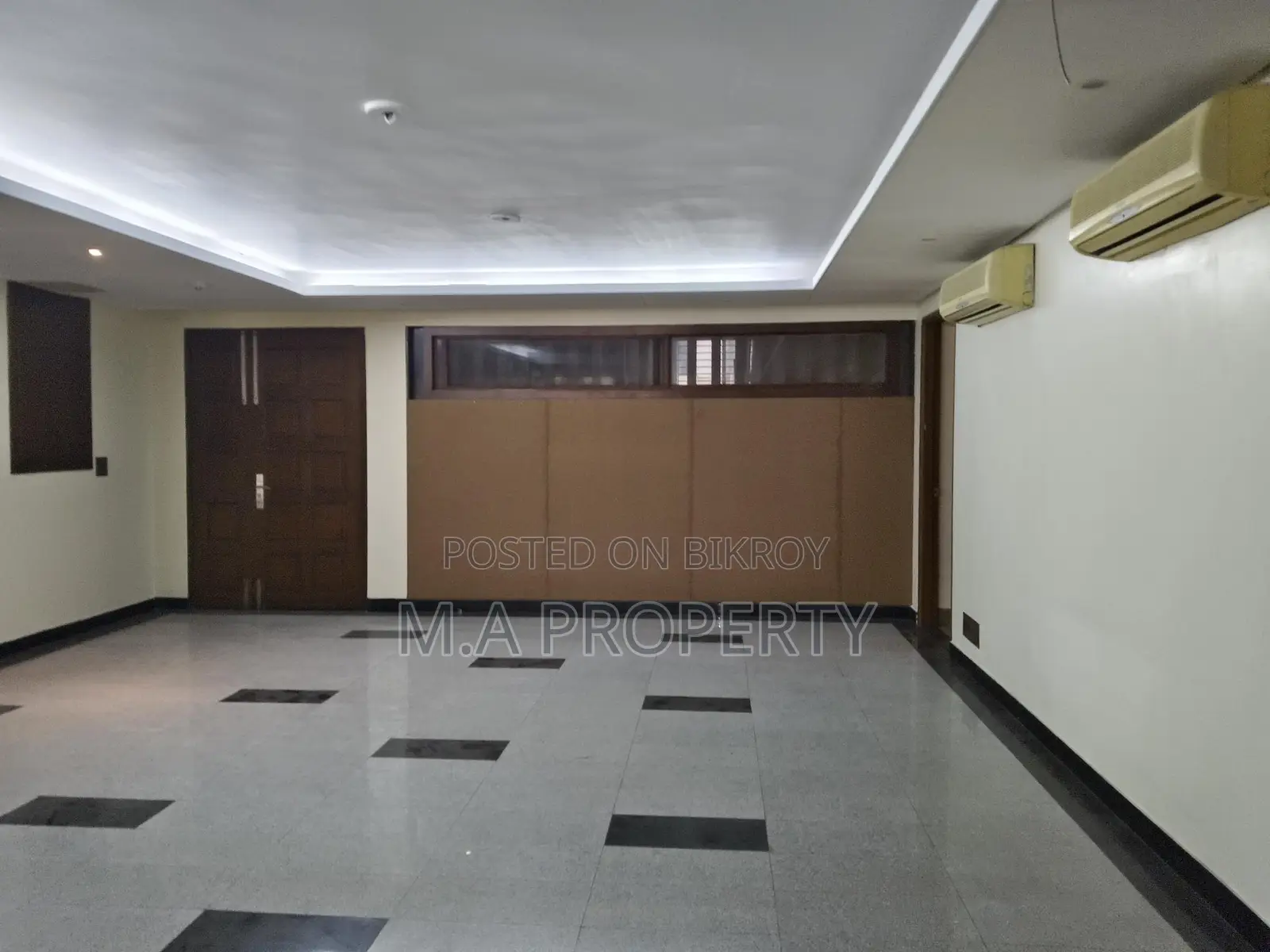 Duplex Baridhara 6-Bed Apartment for Rent