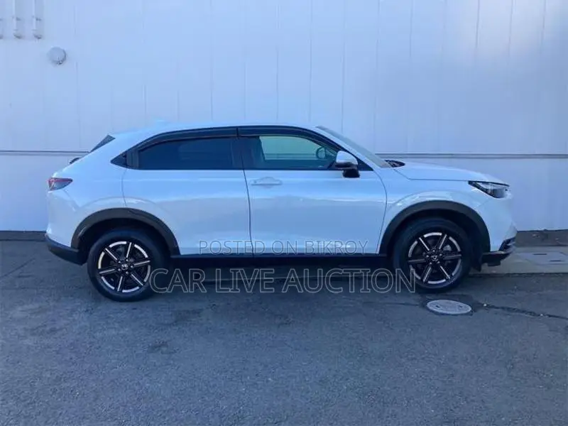 Honda Vezel Hybrid X package 2021