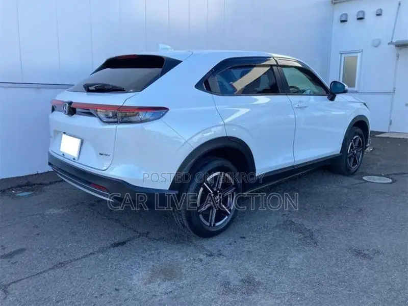 Honda Vezel Hybrid X package 2021