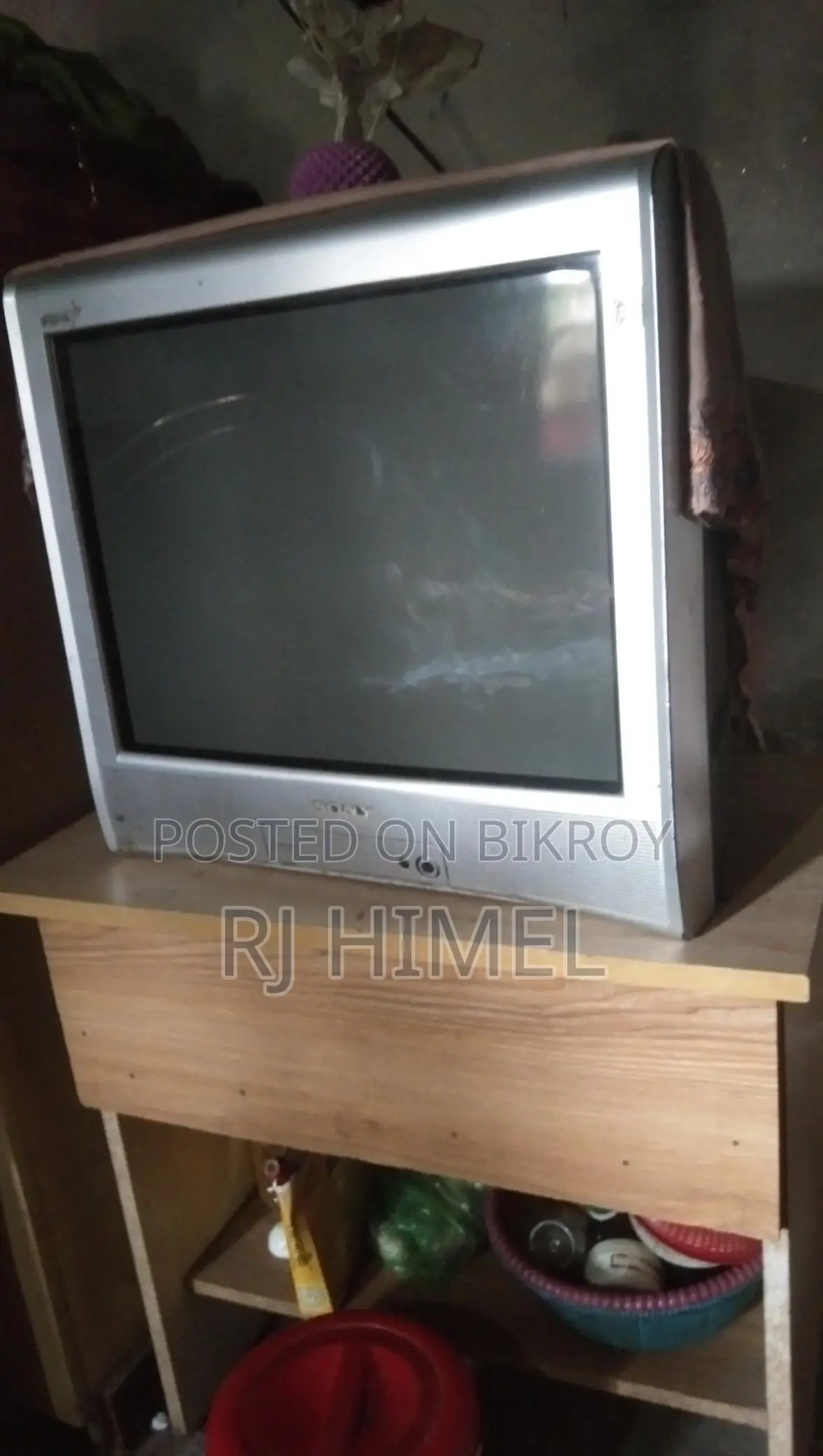 টিভি বিক্রয়ের জন্য