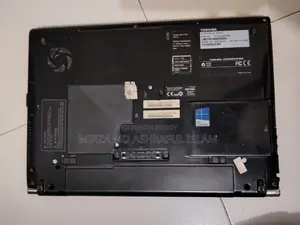 Toshiba Cor I5 Ram 4/128ssd