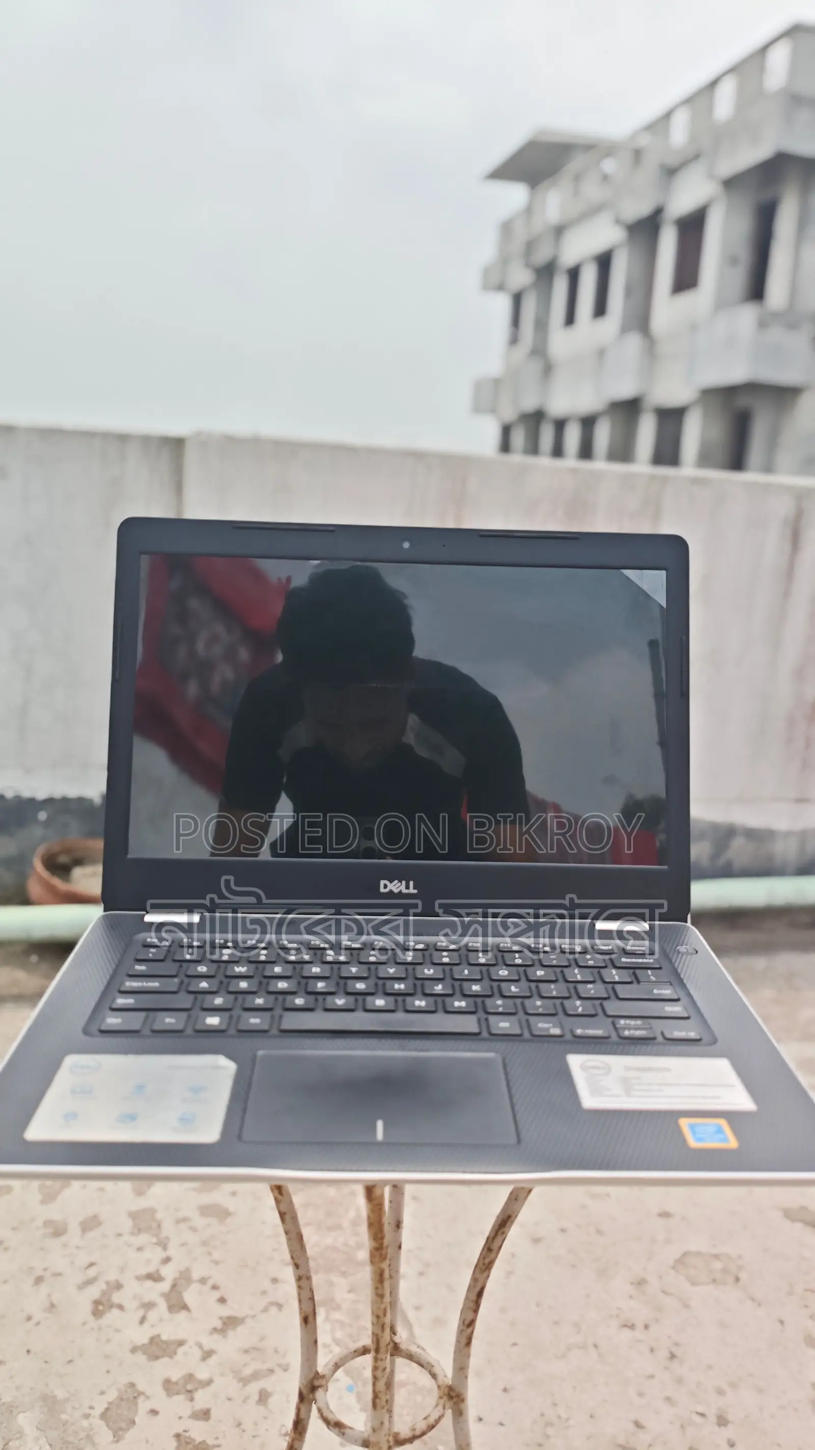 Dell Laptop Sell Like New