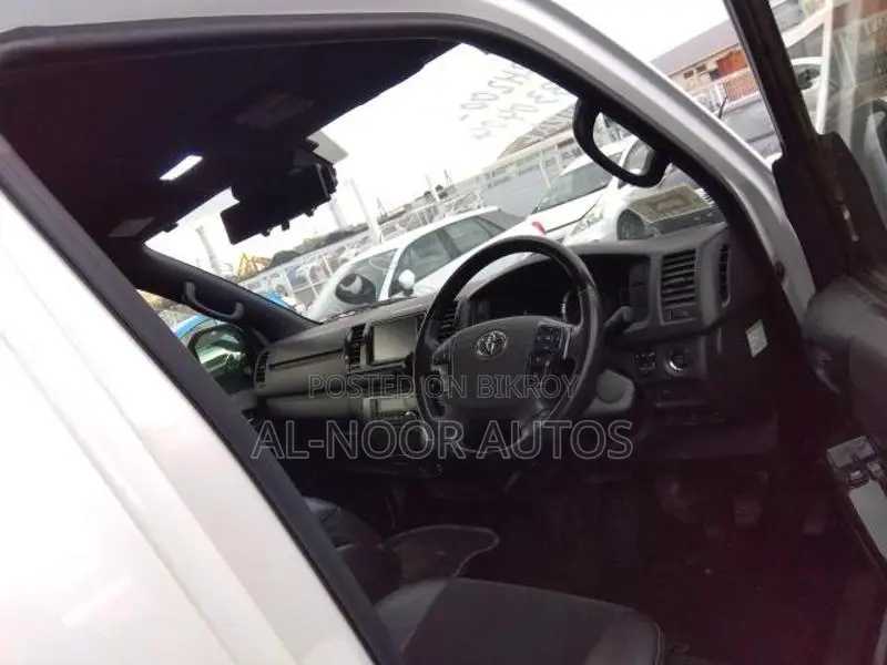 Toyota Hiace Super GL Dark Prime 2020