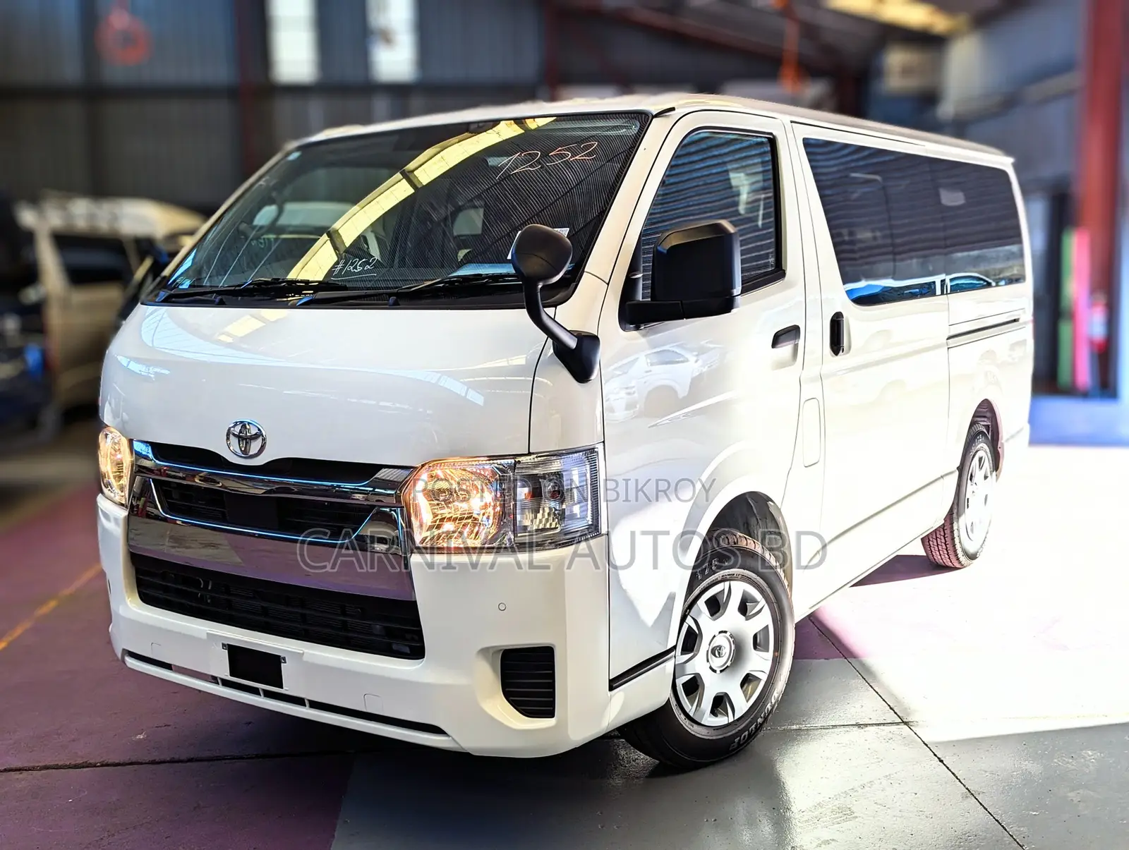 Toyota HiAce 2020 White