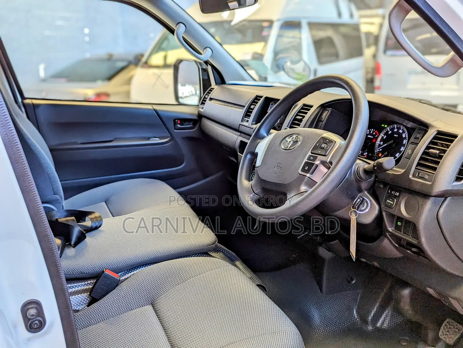 Toyota HiAce 2020 White