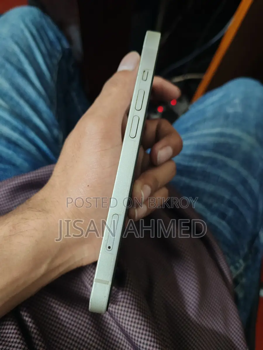 Apple iPhone 14 . (Used)