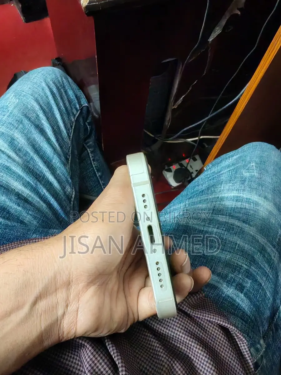 Apple iPhone 14 . (Used)