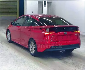 Toyota Prius S SAFETY SENSE RED 2021