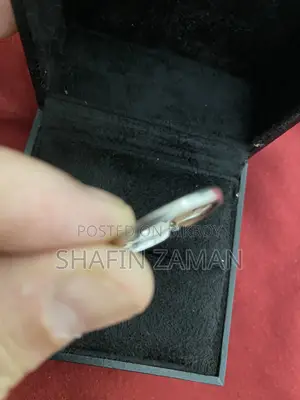 Unisex Men's & Women's platinum diamond ring