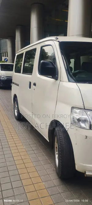 Toyota TownAce . 2010