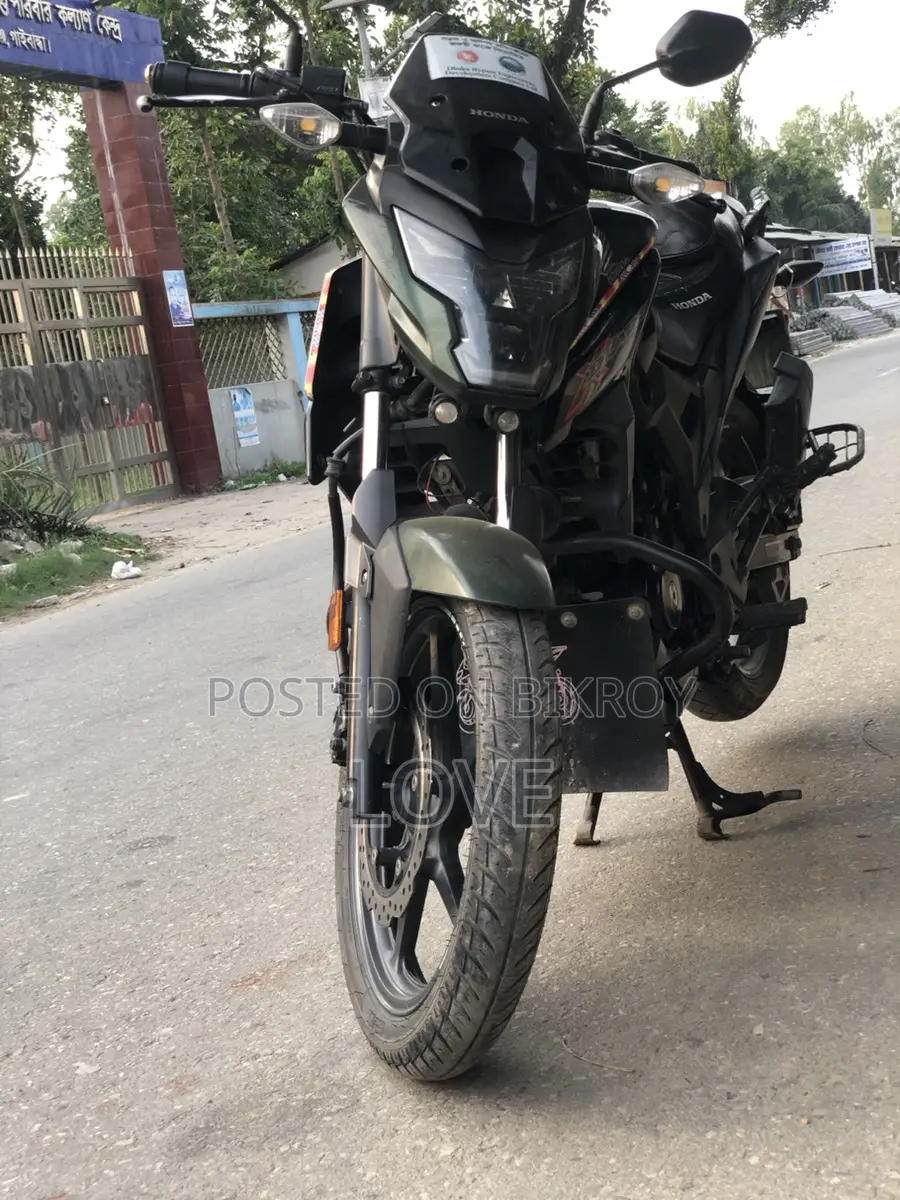 Honda X Blade . 2020