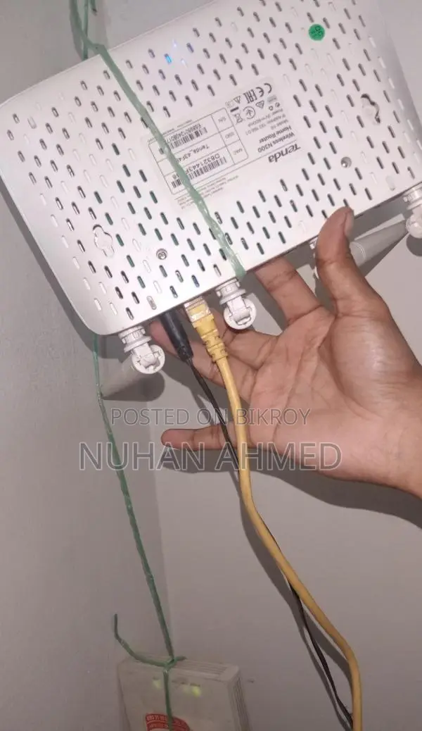 Tenda 4 Antenna Router
