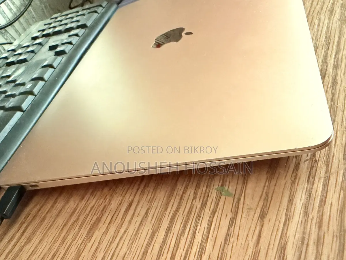 Macbook Air 2020 Rose Gold colour