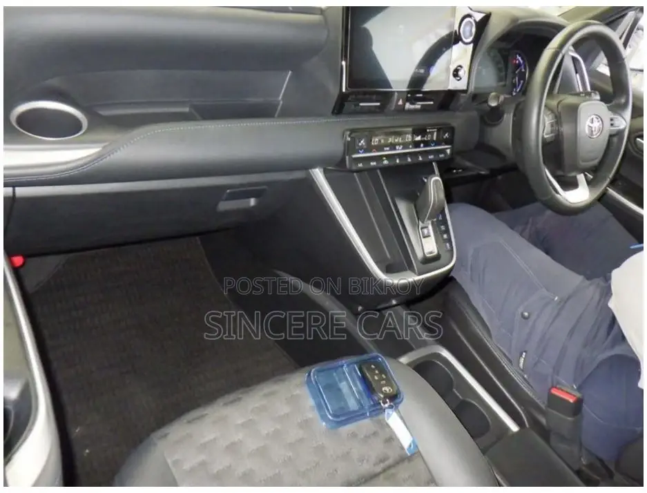 Toyota Corolla Cross Z LEATHER MOONROOF 2023