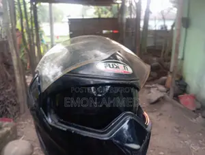 হেলমেট