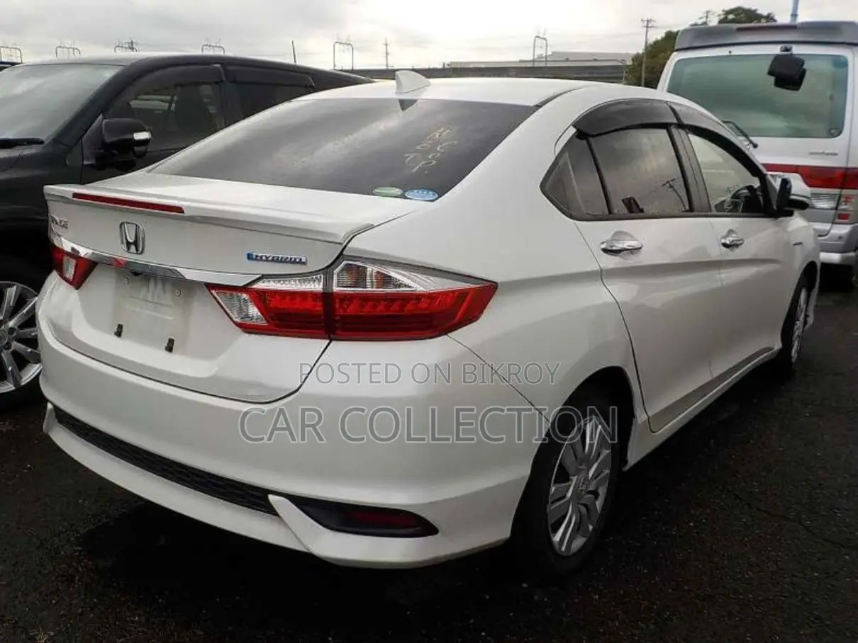 Honda Grace 2020