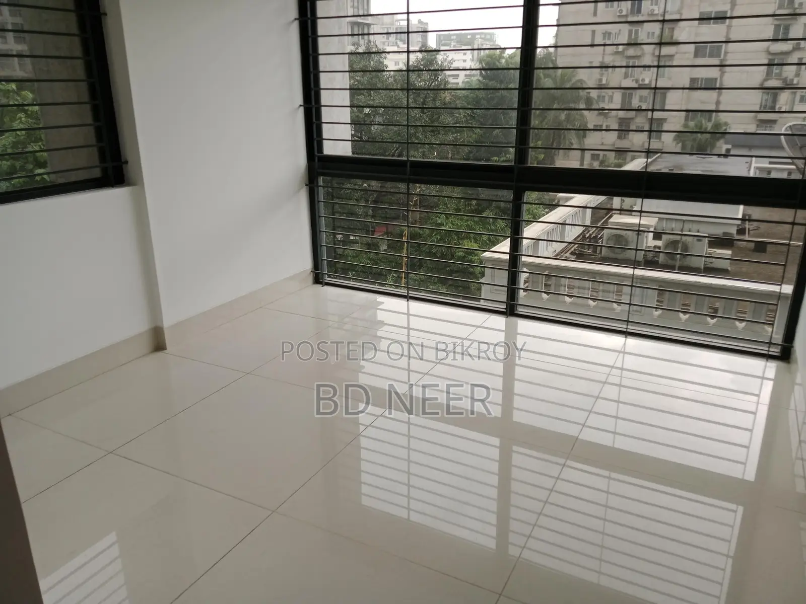Mordent facilities gym &pool 4 Bed room apt available in Gulshan