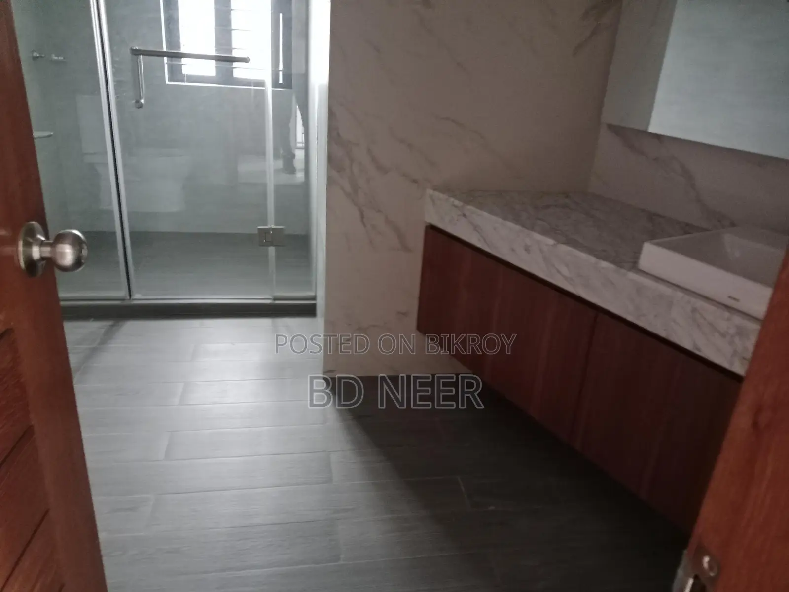 Mordent facilities gym &pool 4 Bed room apt available in Gulshan