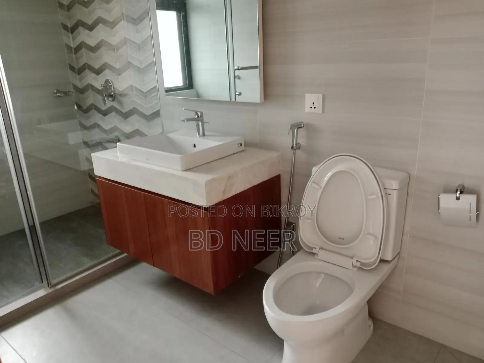 Mordent facilities gym &pool 4 Bed room apt available in Gulshan
