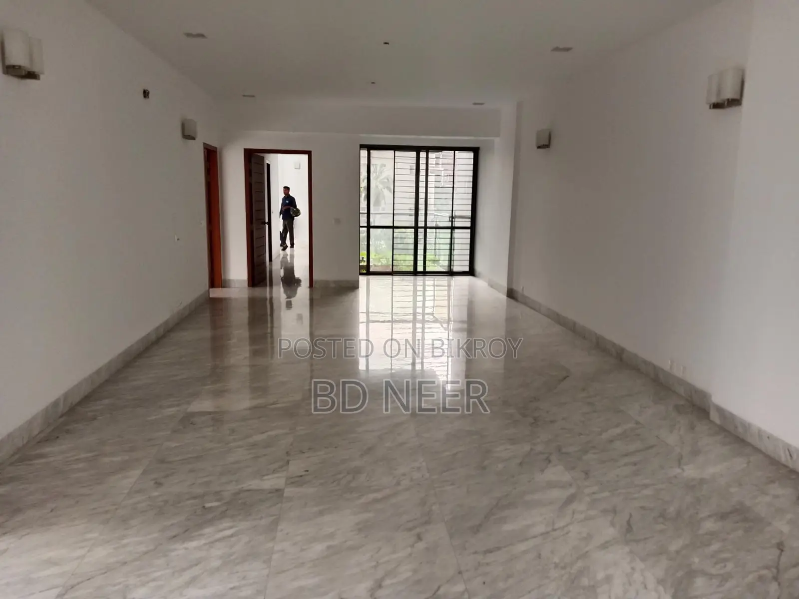 Mordent facilities gym &pool 4 Bed room apt available in Gulshan