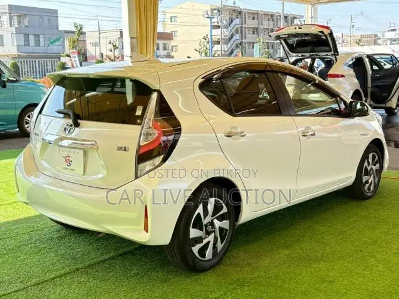 Toyota Aqua Hybrid S package 2021