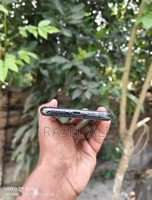 Apple iPhone XS (Used)