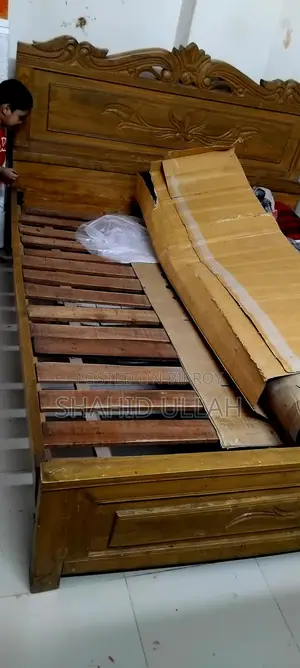 চিটাগাং শেগুন কাঠের একটি খাট বিক্রি হবে