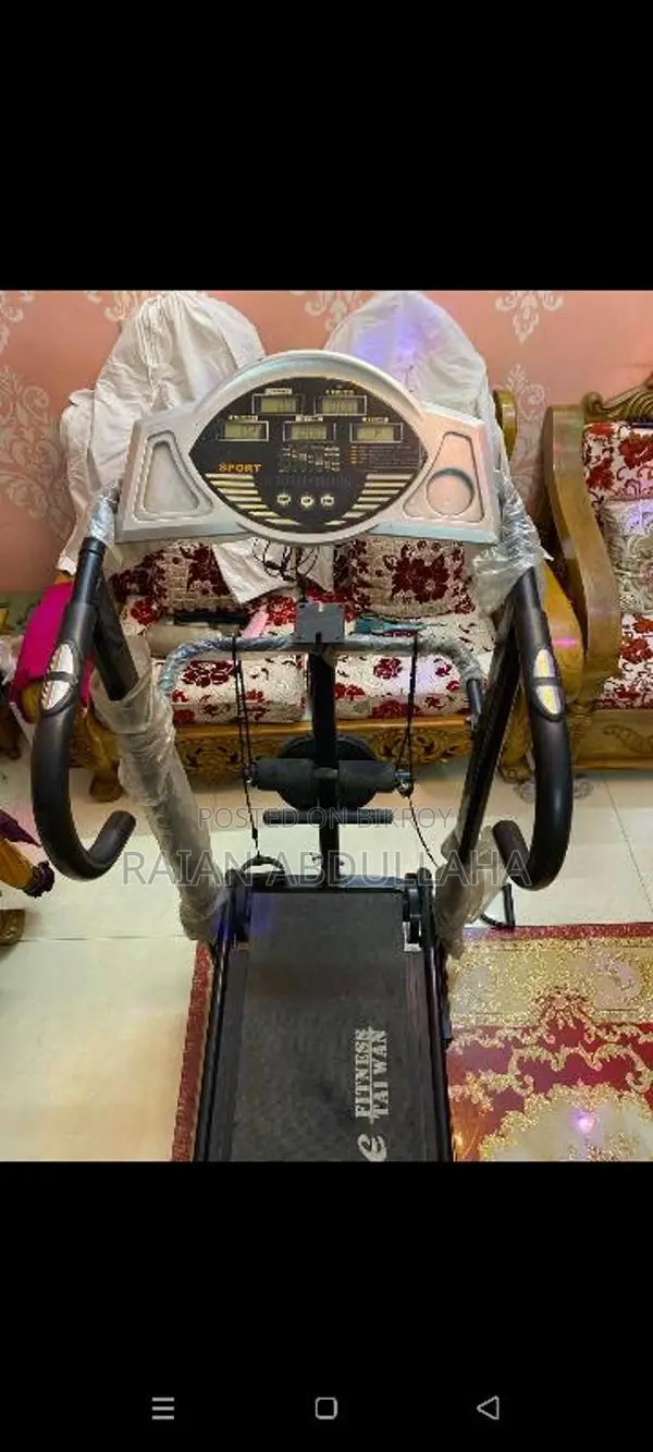 The machine is in brand new condition, contact us quickly if you want to buy it.