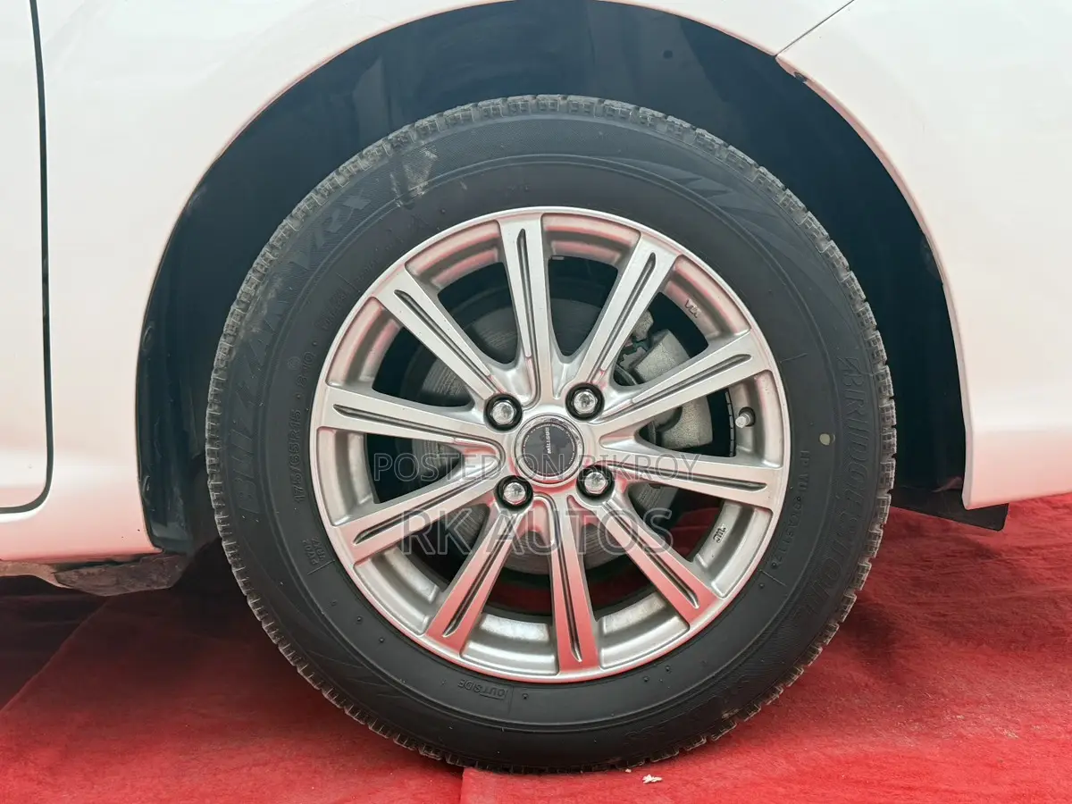 Toyota Corolla Fielder 2020 White