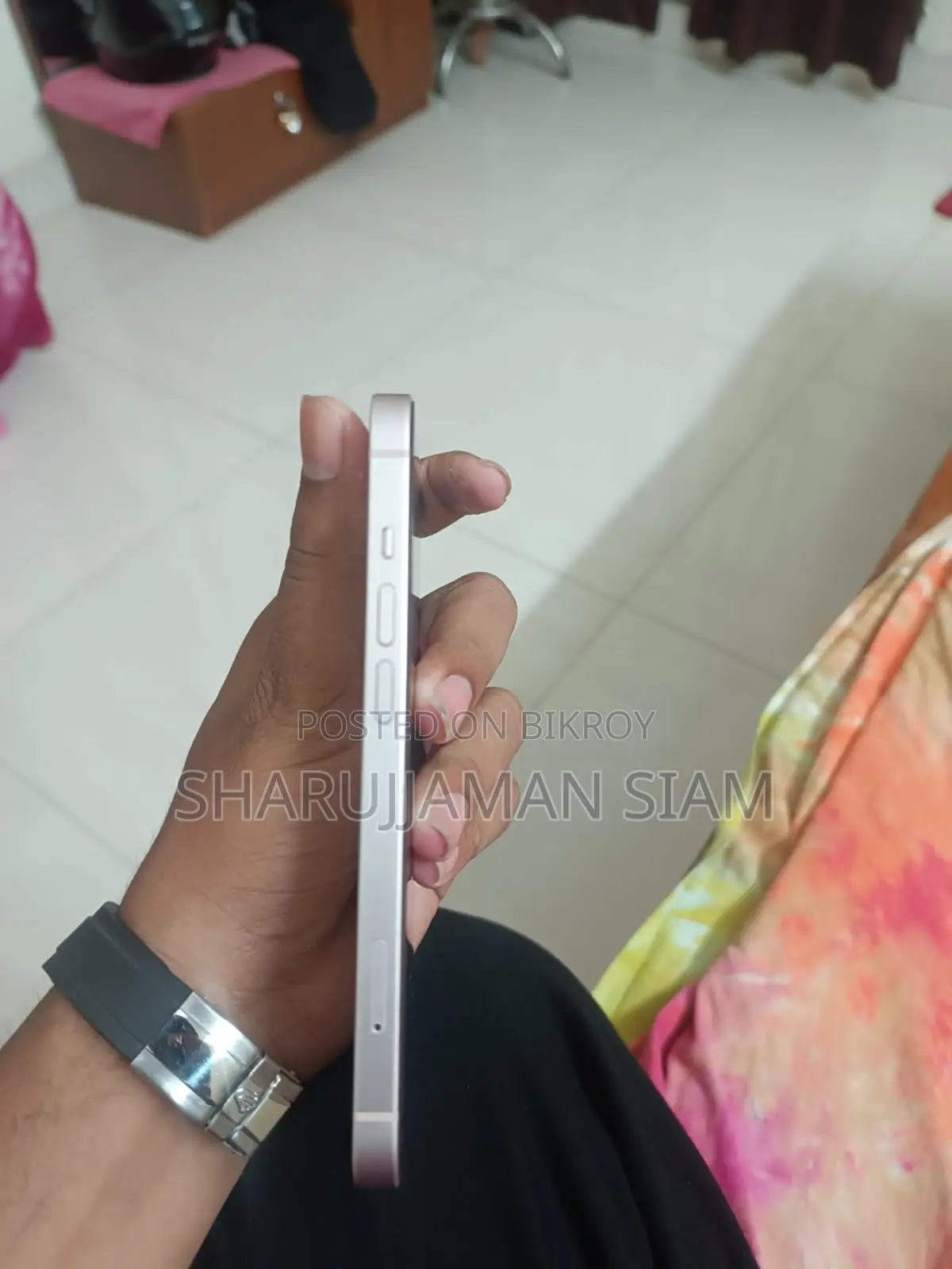Apple iPhone 13 . (Used)